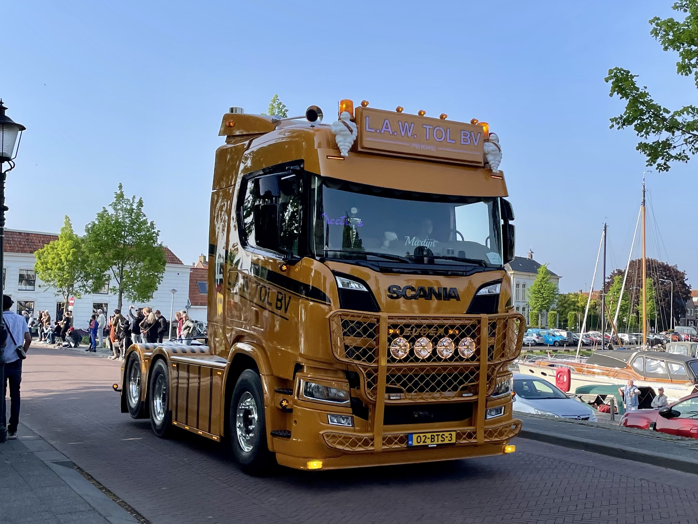 Truck