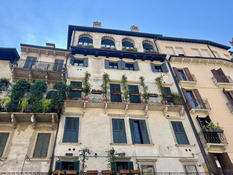 Verona-Piazza-delle-Erbe