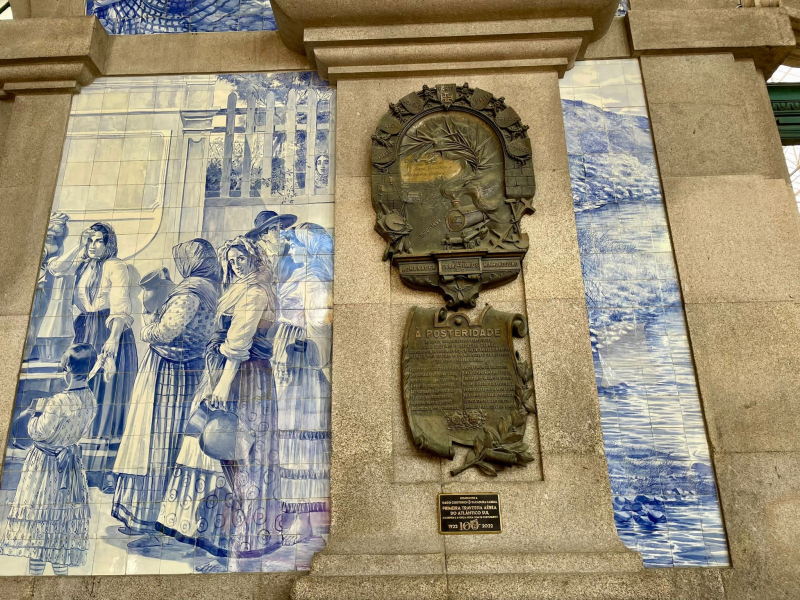 Bahnhofshalle-Porto