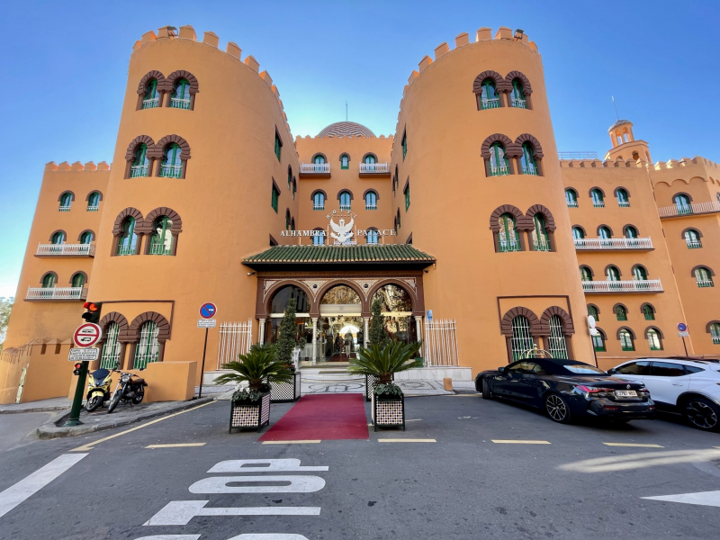 Sterne-Hotel-AußenansichtSterne-Hotel