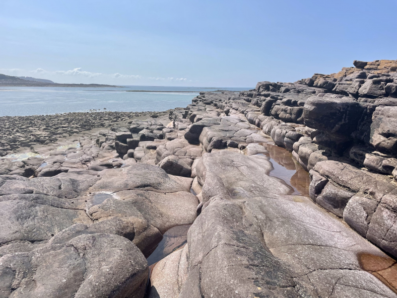 GR34-Bretonische-Atlantikküste-Steinstrand