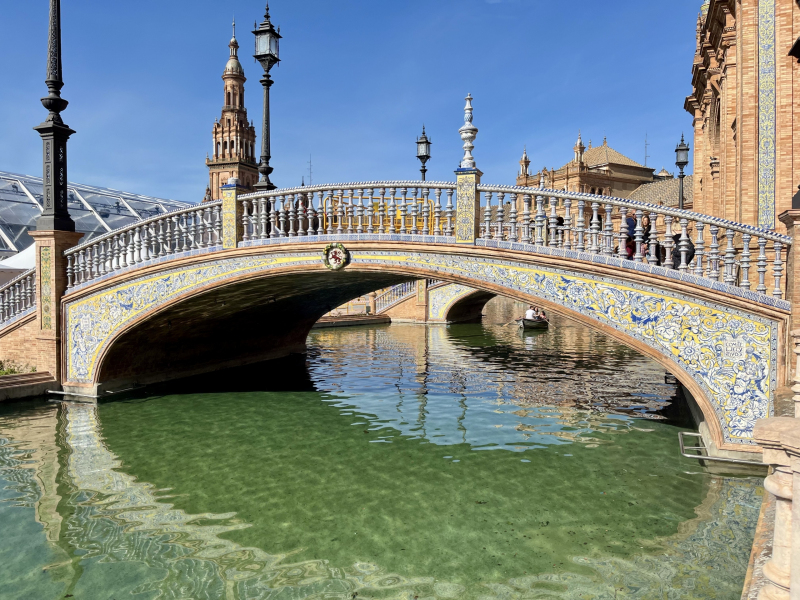 Sevilla-Plaza-de-España