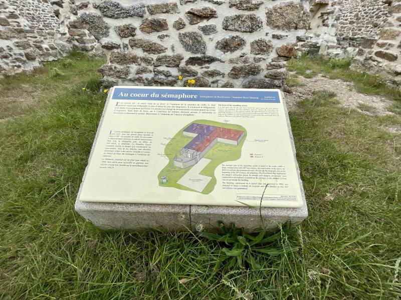 Ruine-Semaphor-von-Kerhoazoc
