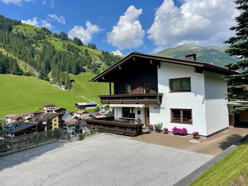 Dorfblick-Lanersbach