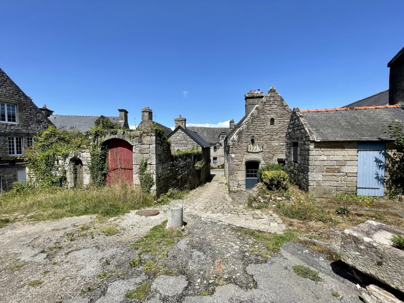 Entspanntes-Reisen-Locronan-Altstadt