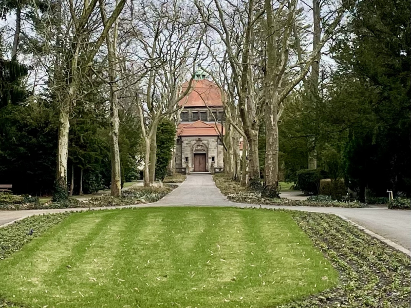 Friedhof-Eingang