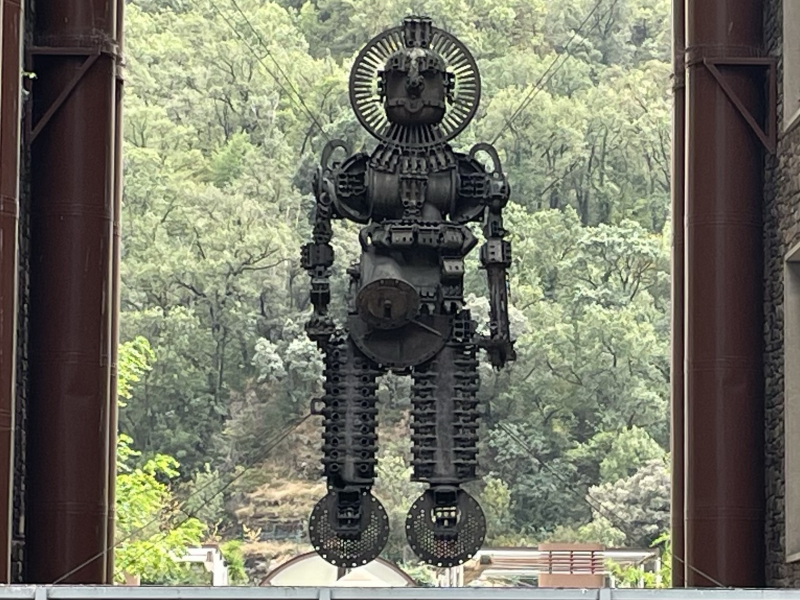 Kunst-Männchen-aus-Eisen