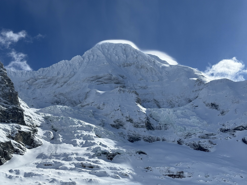 Verschneiter-Gletscherhang
