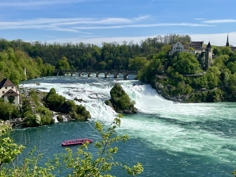 Wasserfall-Neuhausen-am-Rheinfall