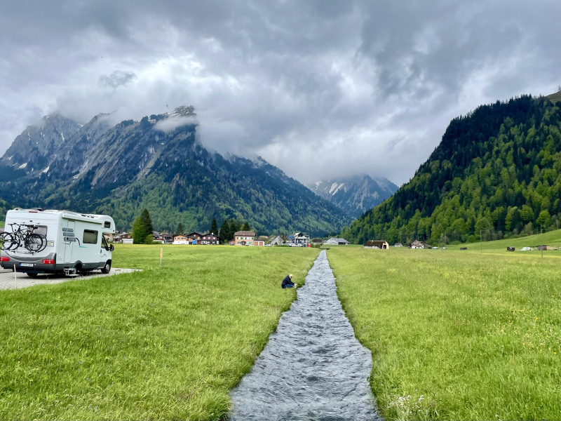 Studen-Berg-Wohnmobil-Fluss