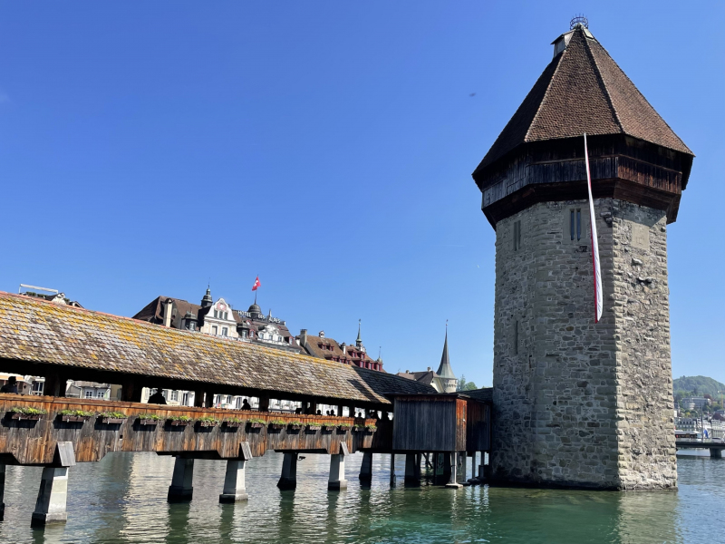 Kapellbrücke-und-Wasserturm-Luzern