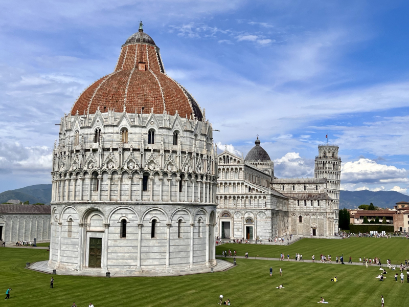 Pisa-Piazza-dei-Miracoli