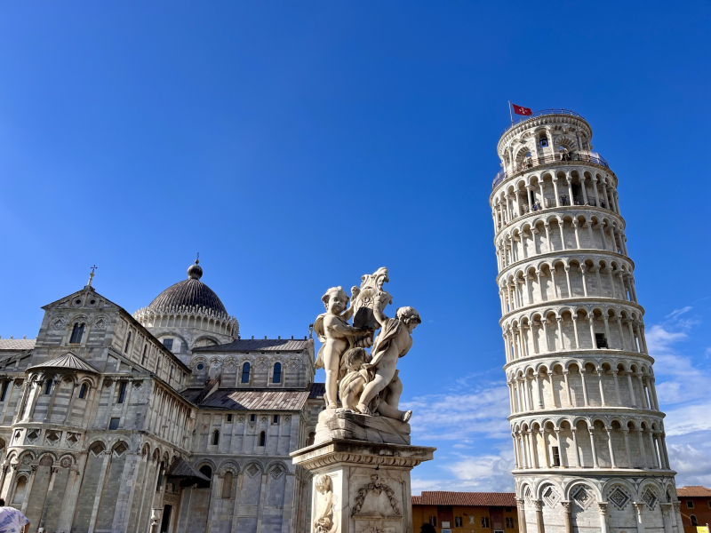 Pisa-Piazza-dei-Miracoli