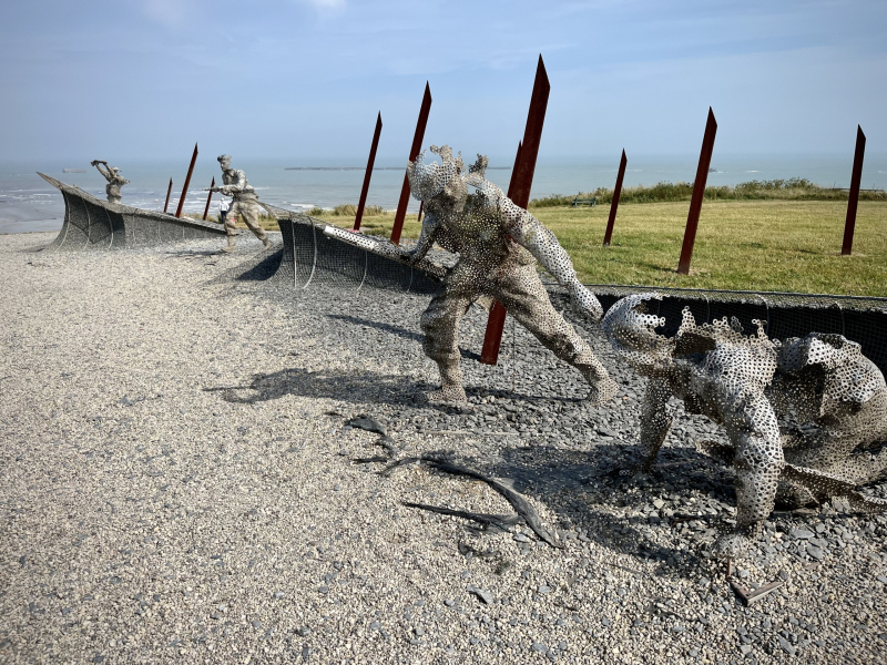 D-Day-Arromanches-Soldaten-Denkmal