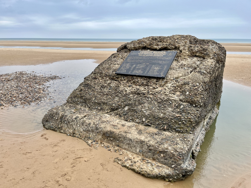 Omaha-Beach-Strand-Denkmal