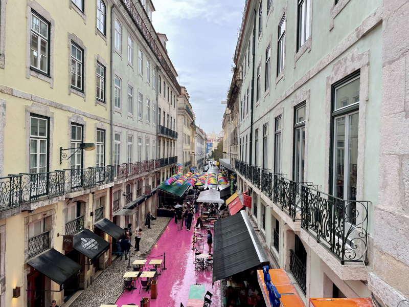 Lissabon-Pink-Street
