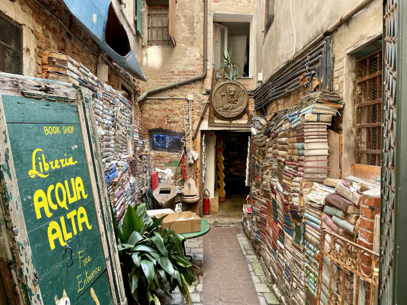 Libreria-Acqua-Alta