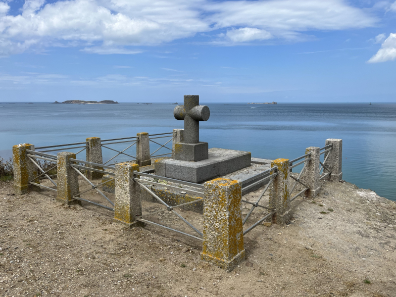 Bretagne-Sant-Malo-Grabmal