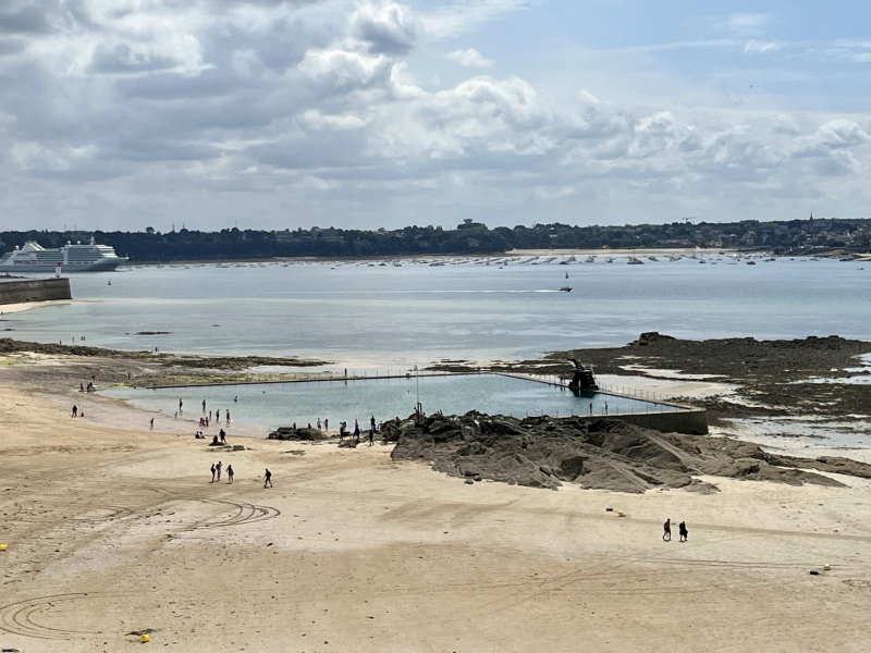 Bretagne-Außen-Pool