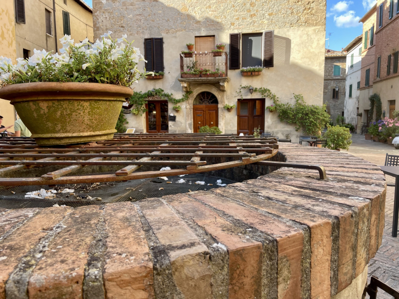 Toskana-Prienza-Brunnen