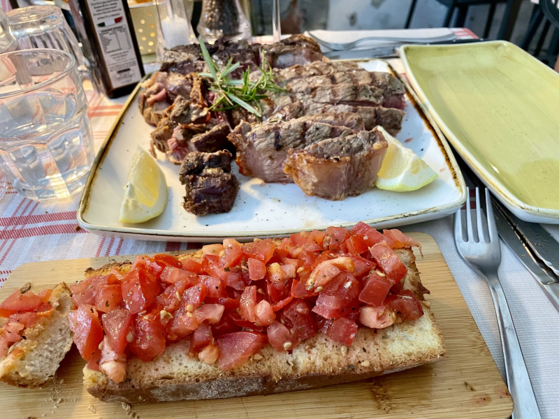 Bistecca-alla-Fiorentina-Chianina