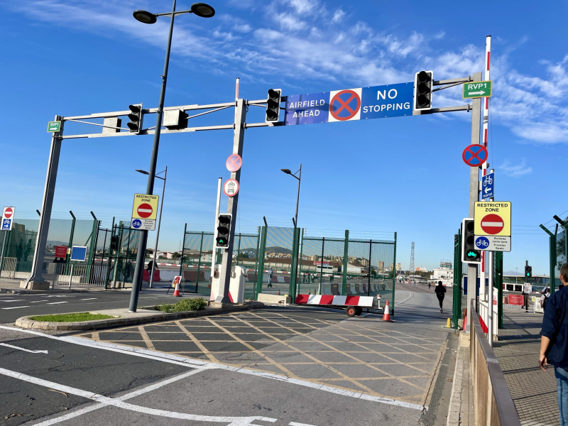 Flughafen-Landebahn