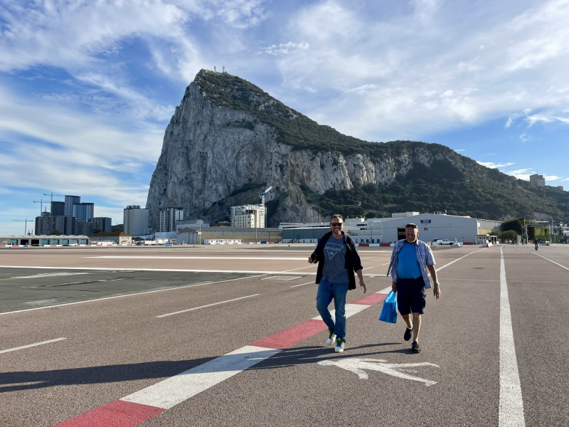 Gibraltar-Flughafen-Landebahn