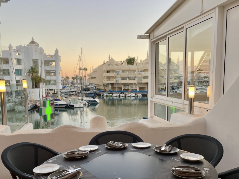 Restaurant-Puerto-Marina