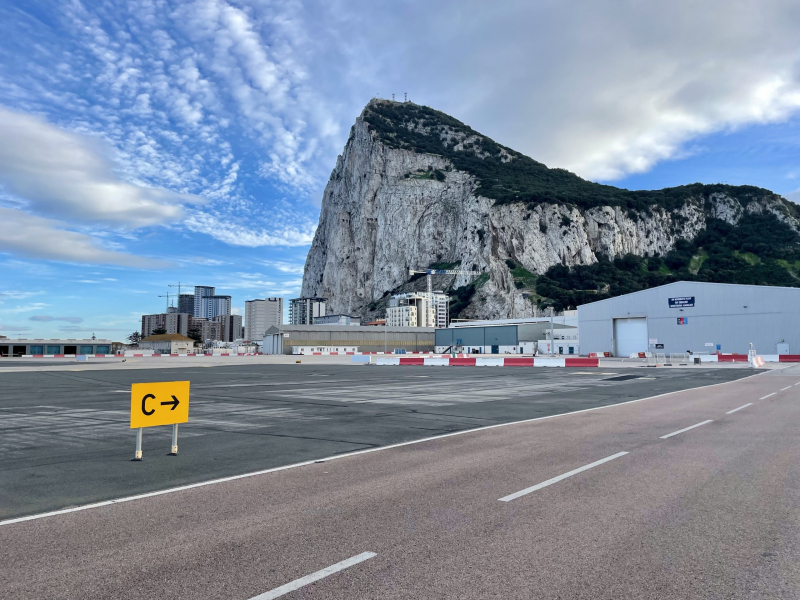 Gibraltar-Flughafen-Landebahn