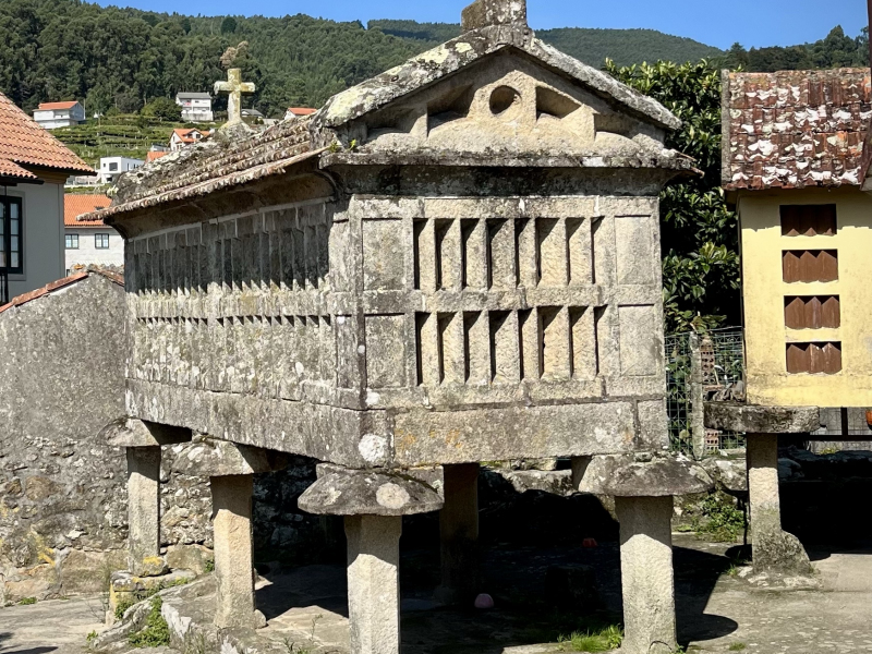 Combarro-Hórreos