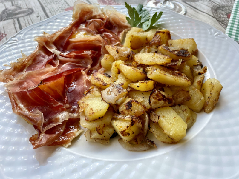 Bratkartoffeln-mit-Speck