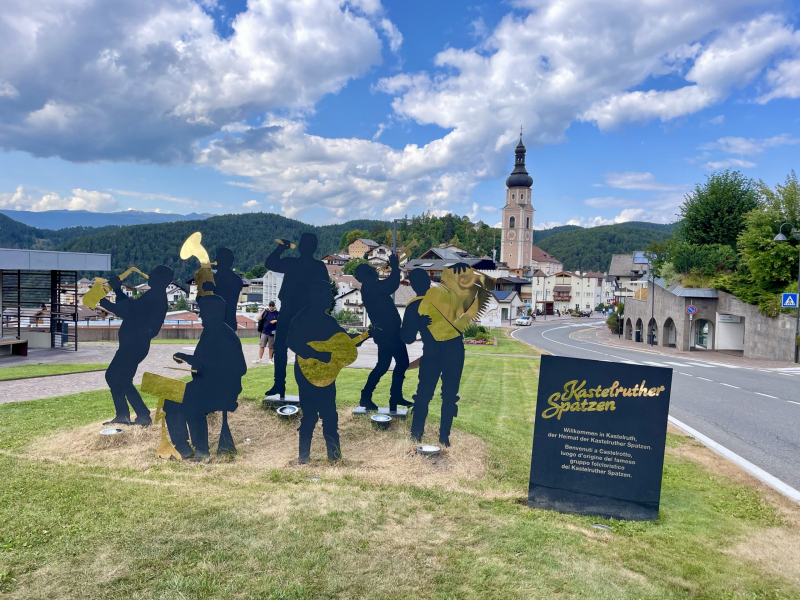Kastelruther-Spatzen-Denkmal