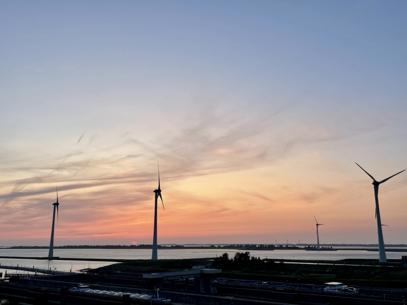 Windpark-Brunisse-Sonnenuntergang