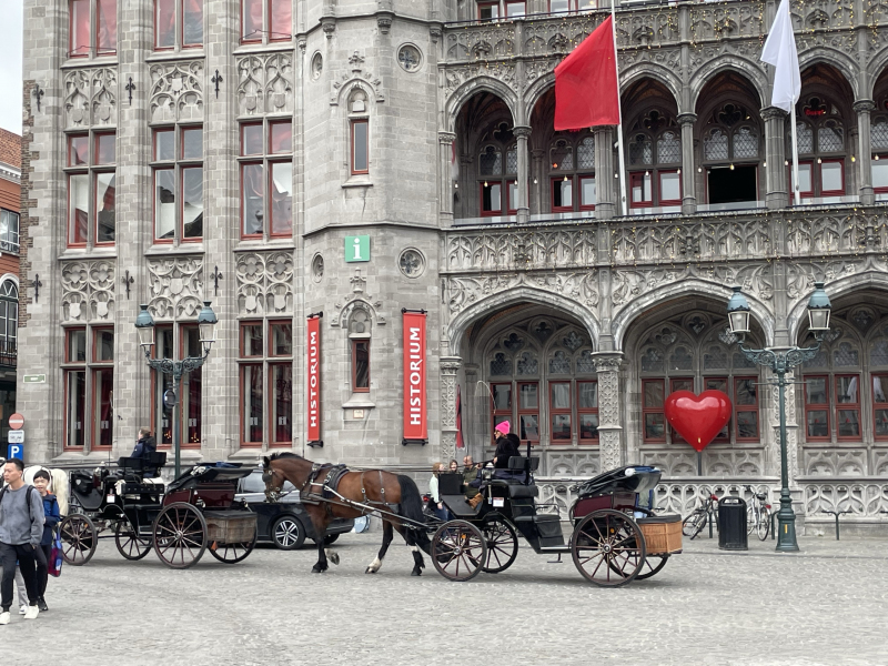 Brügge-Grote-Markt-Brügge-Stadthaus