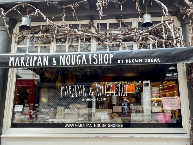 Altstadt-Nougat-Shop-Außenansicht