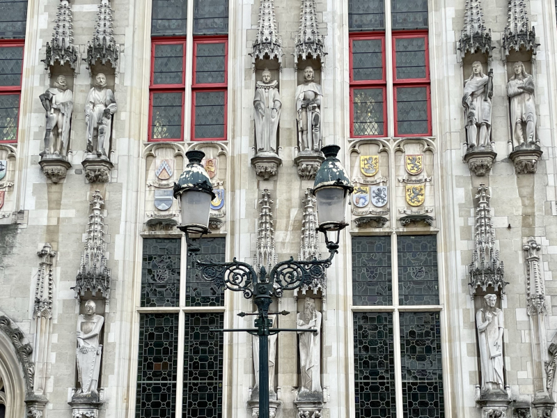 Brügge-Heilig-Blut-Basilika-Figuren